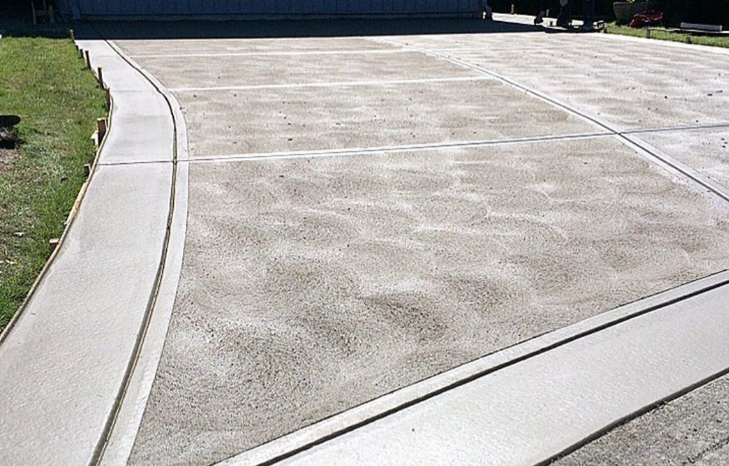 Wide concrete slab with smooth border trim